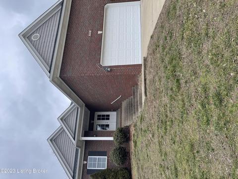 6504 Keeling Park Dr, Louisville, KY 40291