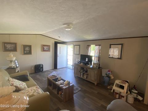 144 The Cliffs Ln, Westview, KY 40178 photo 5