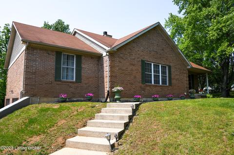 7500 Commonwealth Dr, Crestwood, KY 40014