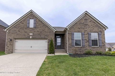 101 Charmwood Ct, Louisville, KY 40245