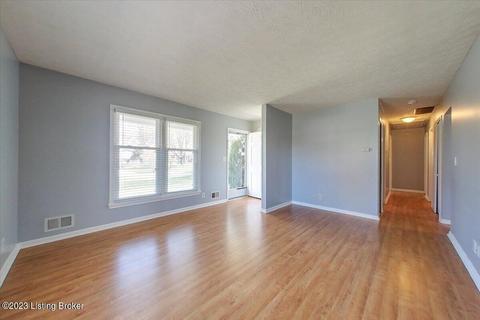 4914 Ruby Way, Shepherdsville, KY 40165 photo 6
