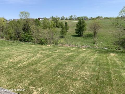 102 Apache Ct, Bloomfield, KY 40008 photo 3