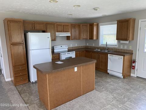 102 Apache Ct, Bloomfield, KY 40008 photo 4
