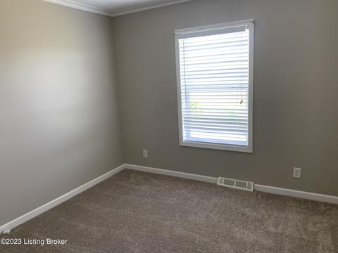 102 Apache Ct, Bloomfield, KY 40008 photo 8