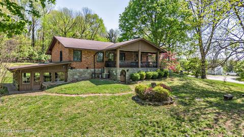 3603 Romania Dr, Louisville, KY 40216