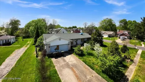 9410 Old Six Mile Ln, Louisville, KY 40299