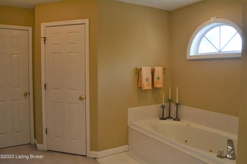 5232 Wolfpen Woods Dr, Prospect, KY 40059 photo 40