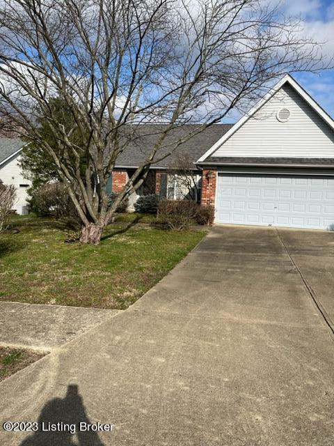 10809 Silvermoon Ct, Louisville, KY 40241