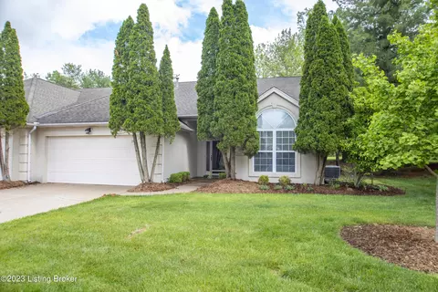 401 Village Lake Dr, Louisville, KY 40245