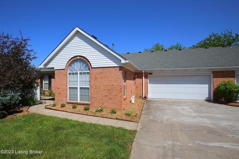 138 Magnolia Ave, La Grange, KY 40031