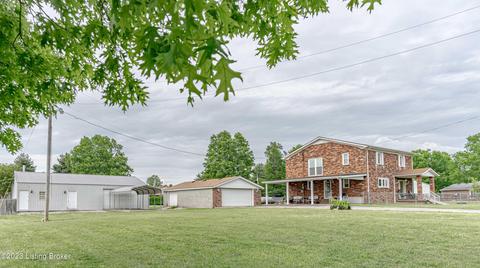136 Oakridge Dr, Mount Washington, KY 40047