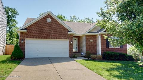 5004 Roaming Plains Ct, Louisville, KY 40229