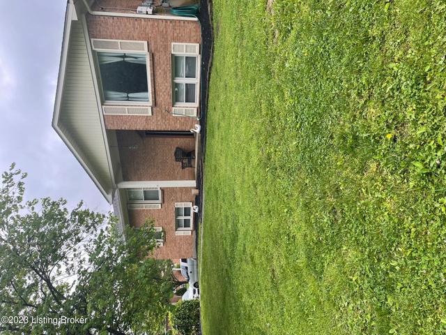 6514 Manslick Rd, Louisville, KY 40214