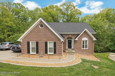 621 Darnay Pl, Louisville, KY 40245
