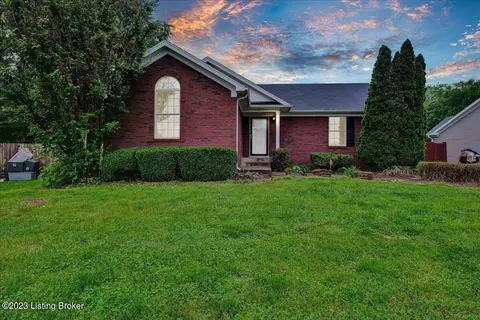 10502 Grecian Rd, Louisville, KY 40272