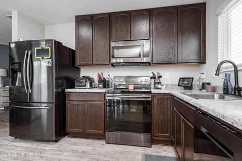 124 Ruby Farm Dr, Mount Washington, KY 40047 photo 17