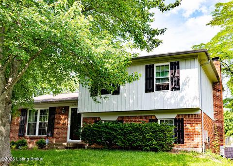 7903 Gainsborough Ct, Louisville, KY 40291