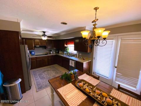 7523 Bloomfield Rd, Springfield, KY 40069 photo 3