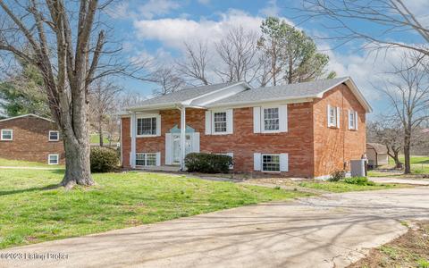 1253 Lyndon Ln, Radcliff, KY 40160