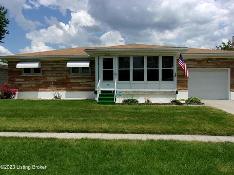 2323 Perth Dr, Louisville, KY 40216