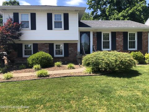 2920 Gleeson Ln, Louisville, KY 40299