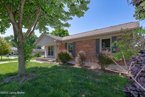 5500 Branston Dr, Louisville, KY 40216