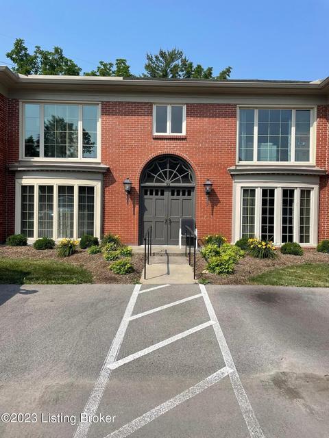 10 Dupont Way #8, Louisville, KY 40207