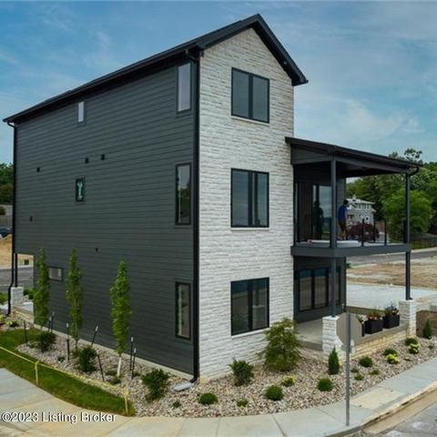 100 Howard Ln, Jeffersonville, IN 47130