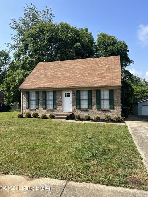 6611 Burlwood Dr, Louisville, KY 40229