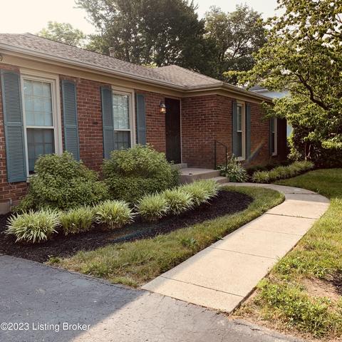 2609 Aylesbury Ct, Louisville, KY 40242