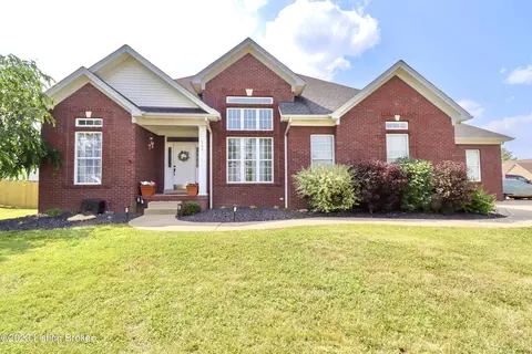 242 Cherokee Cir, Mount Washington, KY 40047