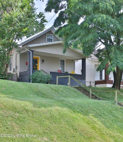 1220 Crown Ave, Louisville, KY 40204