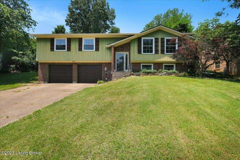 8304 Pine Grove Ct, Louisville, KY 40214
