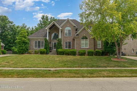 3803 Woodmont Park Ln, Louisville, KY 40245
