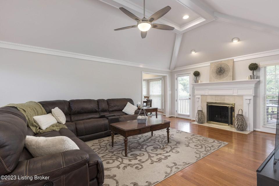  702 Sentry Way, Louisville, KY 40223 photo 6