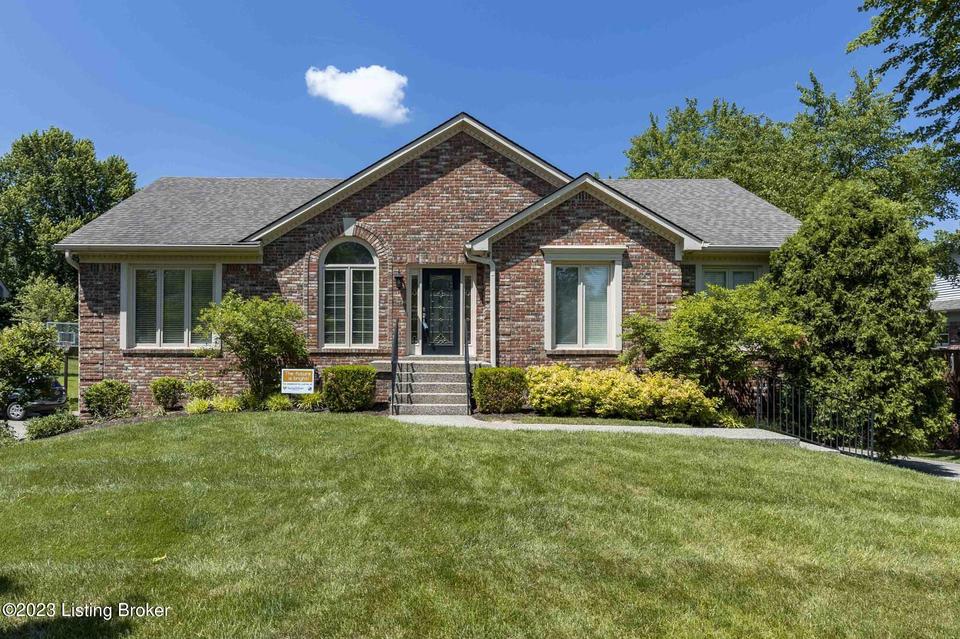  702 Sentry Way, Louisville, KY 40223 photo 1