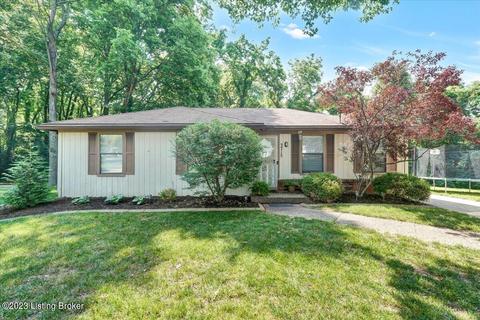 3715 Freestone Ct, Louisville, KY 40218