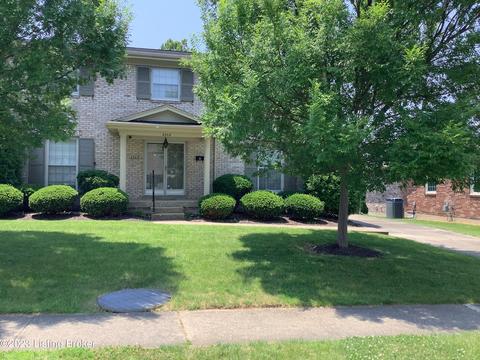 2502 Aintree Way, Louisville, KY 40220