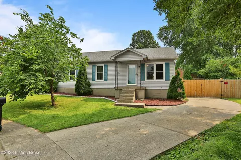 1610 Greenland Ct, Shelbyville, KY 40065
