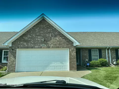 12428 Spring Leaf Ct, Louisville, KY 40229