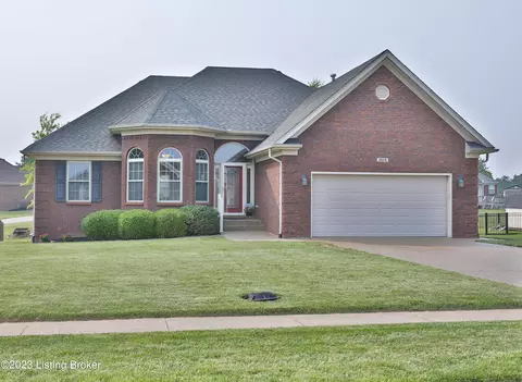 205 Crimson Creek Dr, Mount Washington, KY 40047