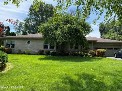3024 Meadowview Cir, Louisville, KY 40220