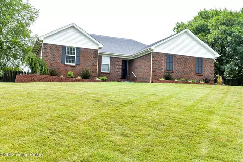2014 Cherrywood Dr, La Grange, KY 40031