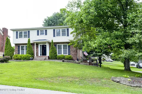 7208 Edcoe Rd, Louisville, KY 40228