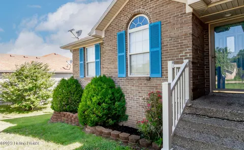 232 Holly Marie Dr, Mount Washington, KY 40047