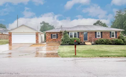 54 Hummingbird Dr, Shelbyville, KY 40065