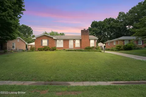 2612 Swing Dr, Louisville, KY 40299