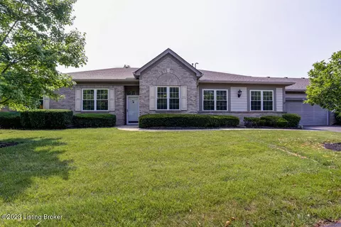1206 Elderberry Ln, Louisville, KY 40243