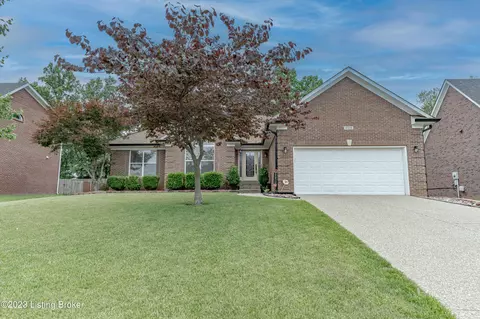 4519 Cherry Forest Cir, Louisville, KY 40245
