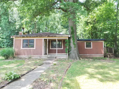 6616 Putman Ave, Louisville, KY 40216